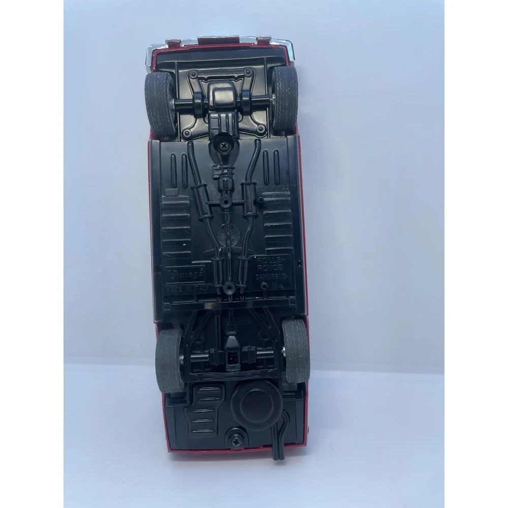 Burago Sb 1/22‎ - Rolls Royce Camargue Red Die cast Model Car